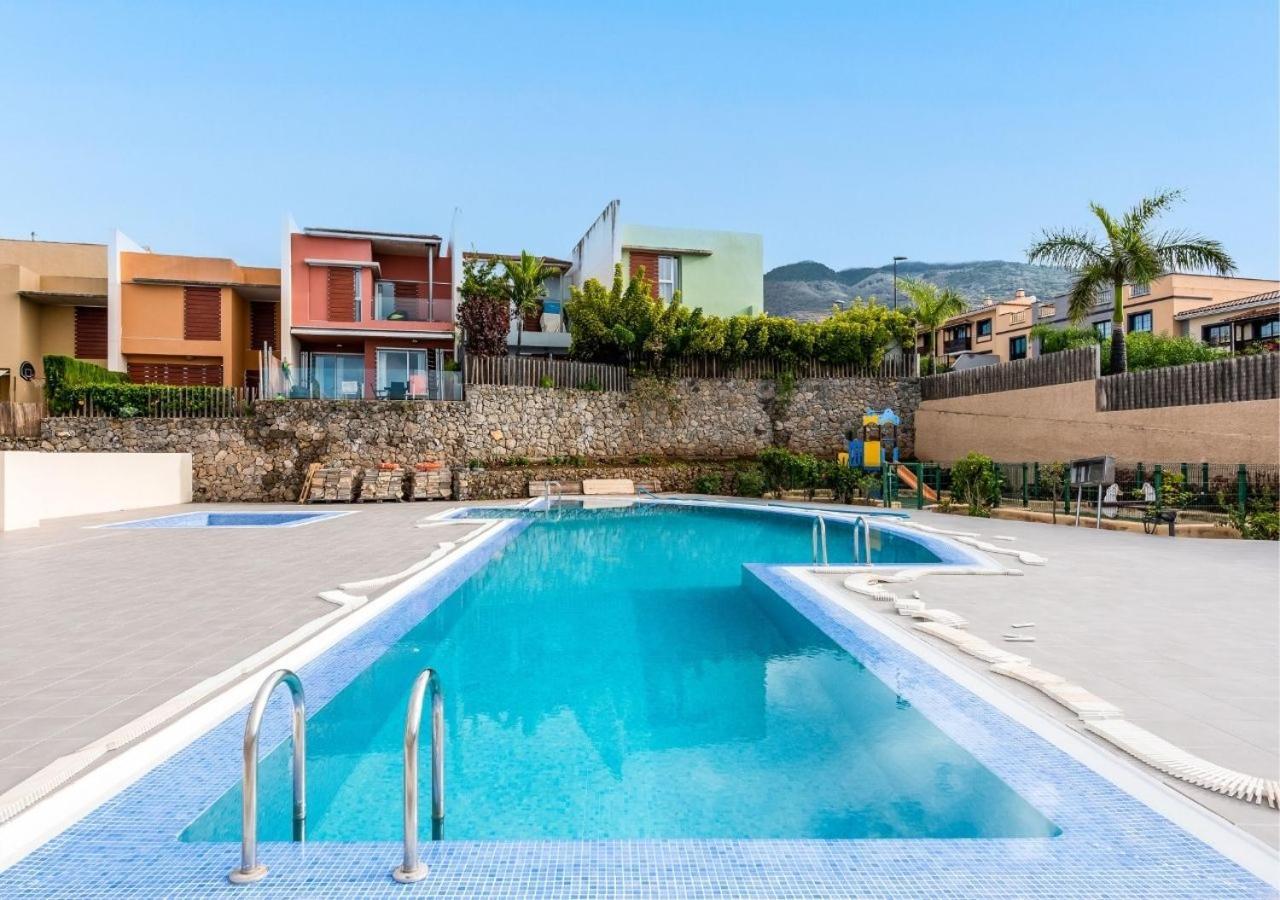 Vila Family House With Patio And Communal Pool Santa Úrsula Exteriér fotografie